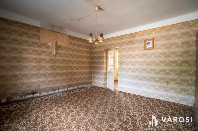 Eladó családi ház, Zámolyon 33 M Ft, 3 szobás
