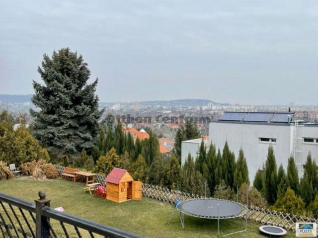 Eladó téglalakás, Budapesten, XI. kerületben 179 M Ft, 3 szobás