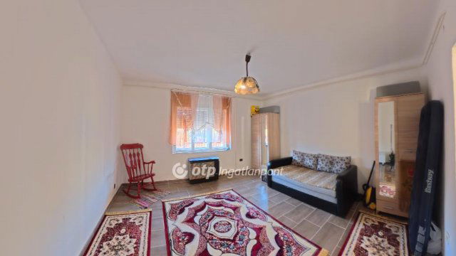 Eladó családi ház, Szomolyán 22 M Ft, 2 szobás