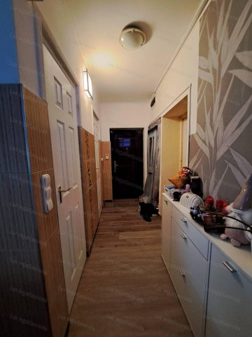 Eladó téglalakás, Oroszlányban 43.6 M Ft, 2 szobás