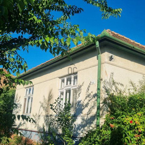Eladó családi ház, Erdőkertesen 55 M Ft, 2 szobás