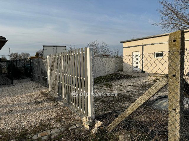Eladó telek, Kecskeméten 26 M Ft / költözzbe.hu
