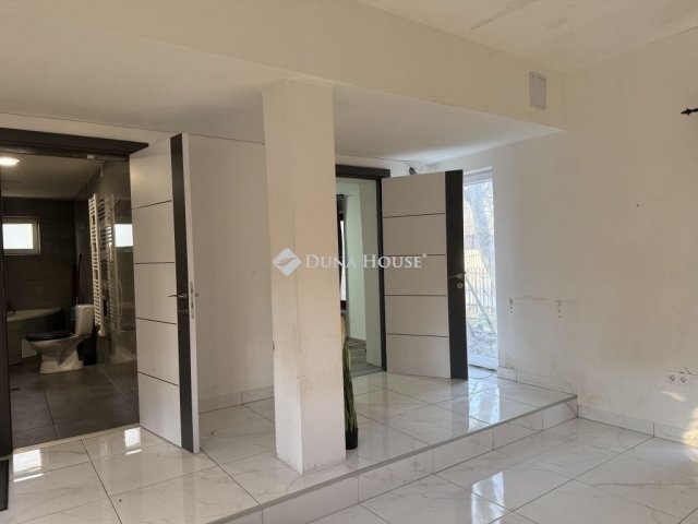 Eladó családi ház, Monorierdőn 32.5 M Ft, 2 szobás