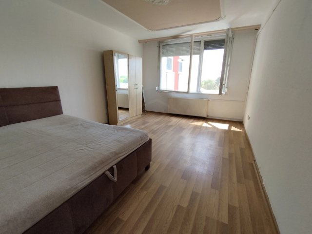 Kiadó panellakás, albérlet, Hatvanban 150 E Ft / hó, 1 szobás