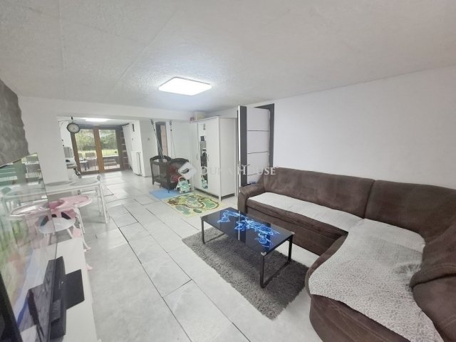 Eladó családi ház, Fóton 135 M Ft, 7 szobás