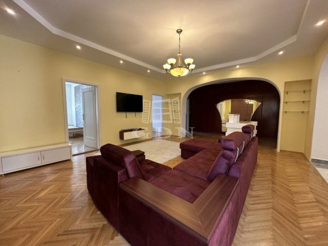 Kiadó téglalakás, albérlet, Székesfehérvárott 260 E Ft / hó