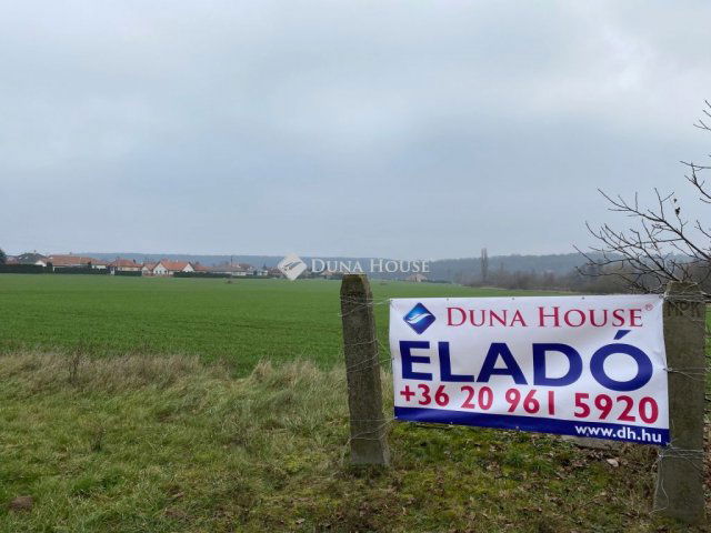 Eladó telek, Toronyon 400 M Ft / költözzbe.hu