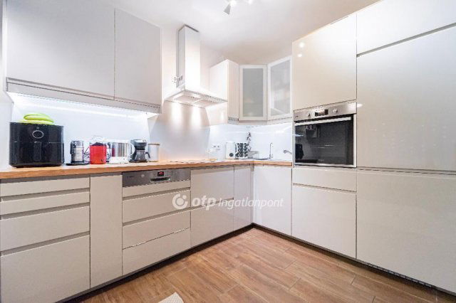 Eladó téglalakás, Budapesten, II. kerületben 124.9 M Ft