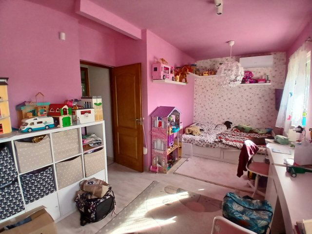 Eladó családi ház, Szigetszentmiklóson 109 M Ft, 4 szobás