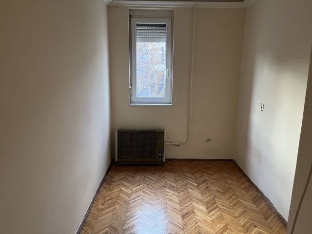 Kiadó téglalakás, albérlet, Miskolcon, József Attila utcában