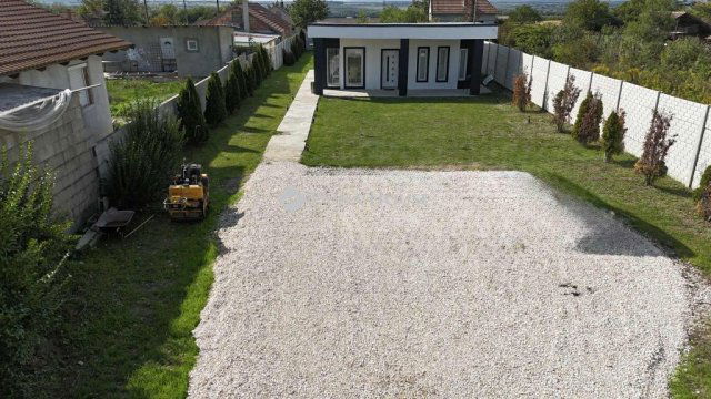 Eladó családi ház, Érden 57.9 M Ft, 3 szobás