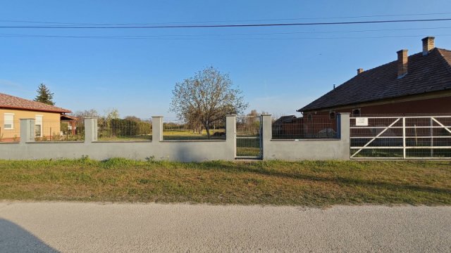 Eladó telek, Pilisen 30 M Ft / költözzbe.hu