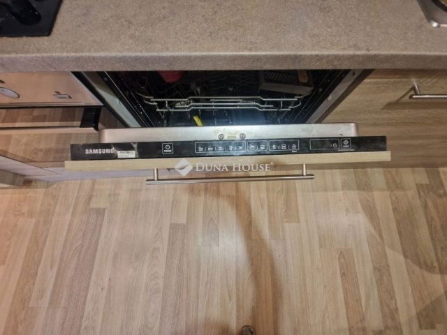 Eladó téglalakás, Budapesten, XI. kerületben 127.9 M Ft