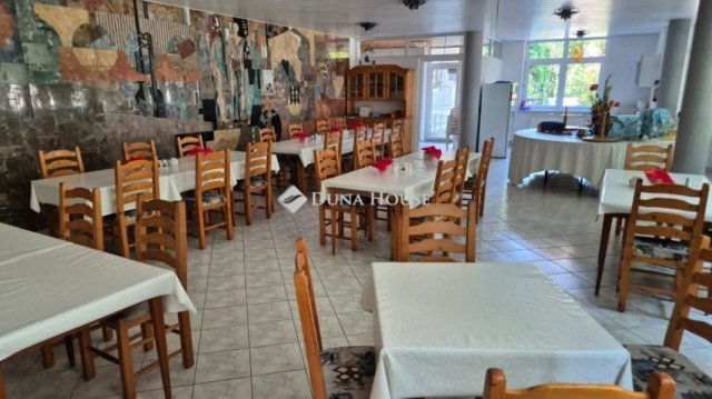 Eladó hotel, Harkányban 178 M Ft, 20 szobás