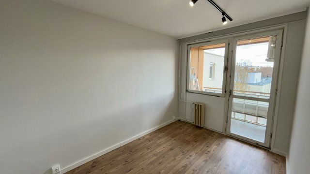 Eladó panellakás, Makón, Csanád Vezér téren 46.9 M Ft