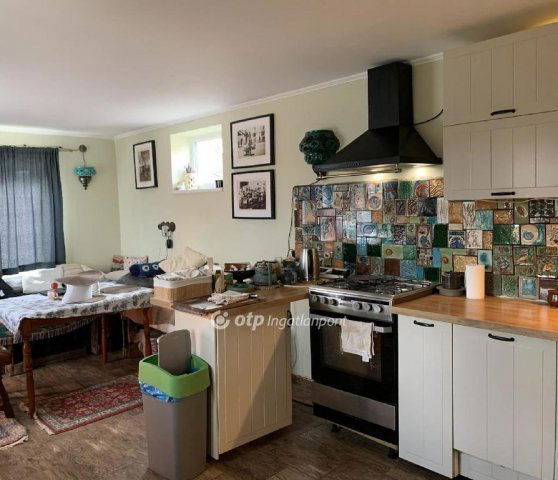 Eladó családi ház, Törtelen 44 M Ft, 2+1 szobás