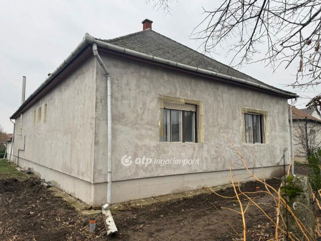 Eladó családi ház, Tiszafüreden 41 M Ft, 3 szobás