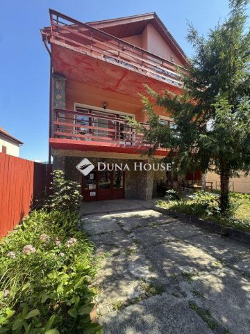 Eladó családi ház, Pilisszentlászlón 220 M Ft, 12+1 szobás