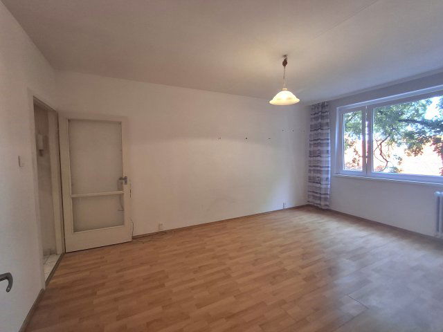 Eladó panellakás, Debrecenben 56.5 M Ft, 2 szobás