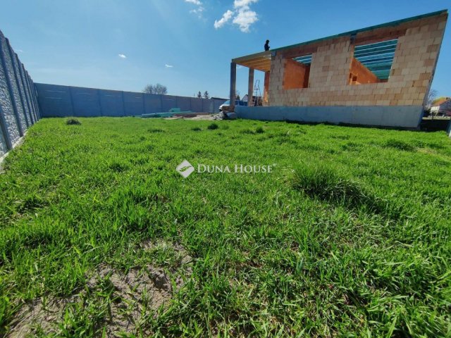 Eladó családi ház, Albertirsán 119.9 M Ft, 4 szobás