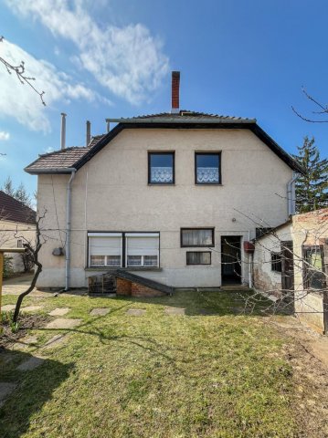 Kiadó családi ház, albérlet, Tatán 450 E Ft / hó, 5 szobás