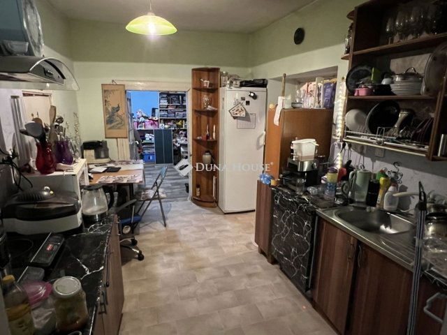 Eladó családi ház, Daruszentmiklóson 14 M Ft, 4 szobás