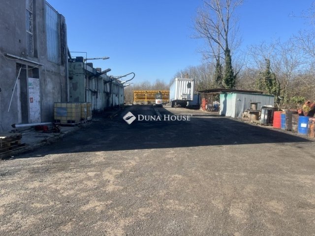 Eladó ipari ingatlan, Hódmezővásárhelyen 109.9 M Ft