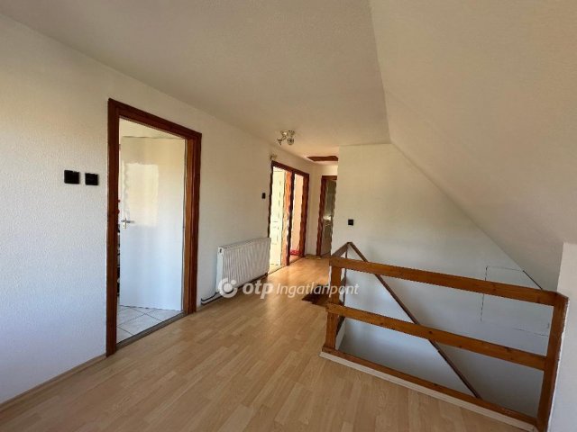 Eladó családi ház, Nyíregyházán 59.6 M Ft, 3+2 szobás