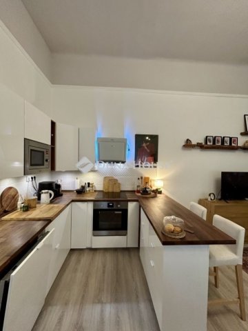 Eladó téglalakás, Budapesten, VIII. kerületben 105 M Ft