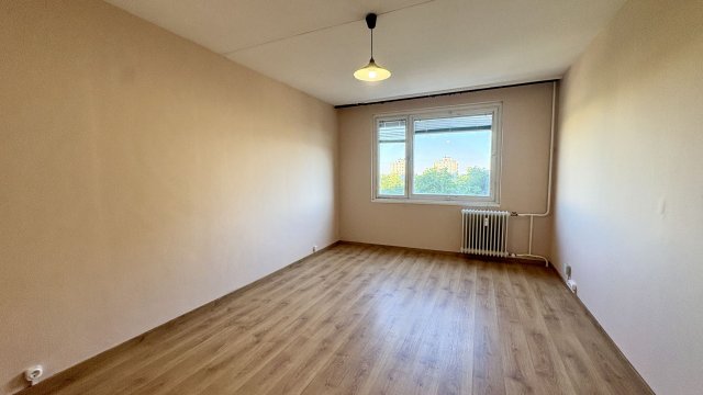 Kiadó panellakás, albérlet, Debrecenben 150 E Ft / hó, 2 szobás