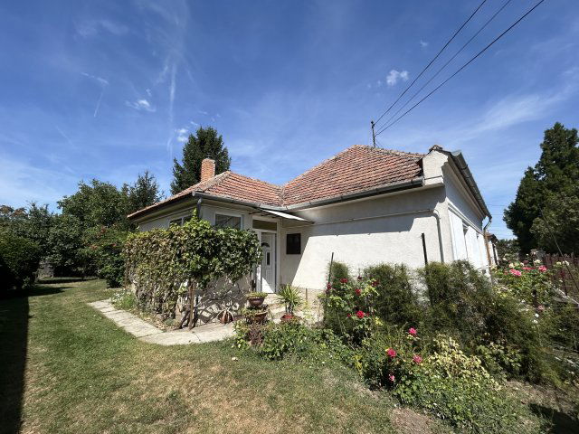 Eladó családi ház, Mosonszentmiklóson 34.9 M Ft, 3 szobás