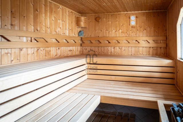 Eladó családi ház, Abonyban 140 M Ft, 5 szobás