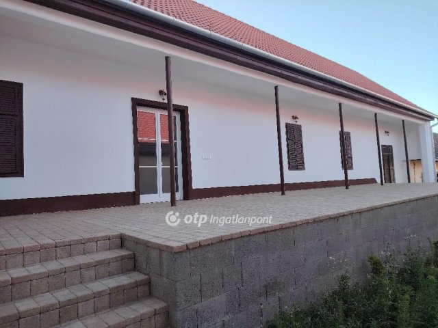 Eladó családi ház, Véménden 81.9 M Ft, 4 szobás