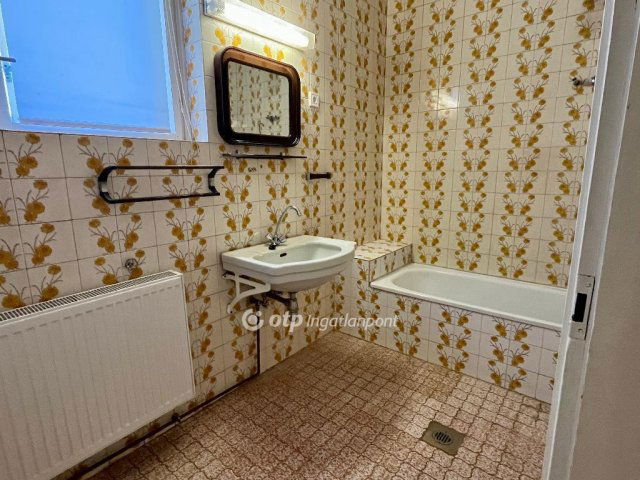 Eladó családi ház, Ceglédbercelen 67 M Ft, 4 szobás