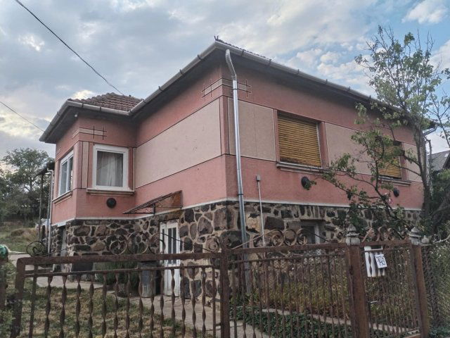 Eladó családi ház, Szuhán 22.9 M Ft, 2 szobás