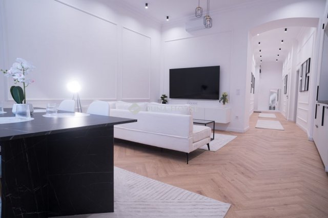 Eladó téglalakás, Budapesten, VIII. kerületben 159.9 M Ft