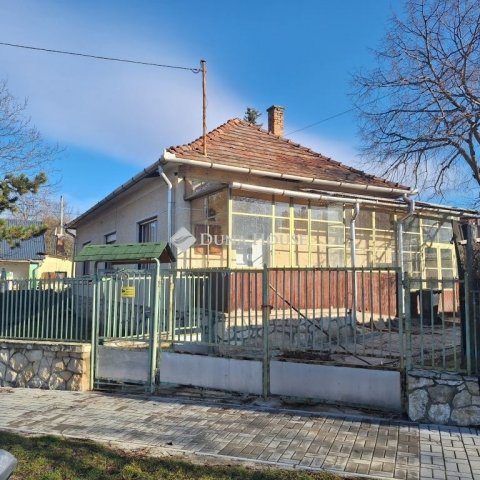 Eladó családi ház, Pátyon 110 M Ft, 2 szobás