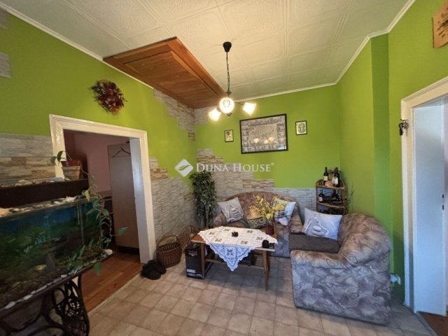 Eladó családi ház, Tokodon 34.5 M Ft, 2 szobás