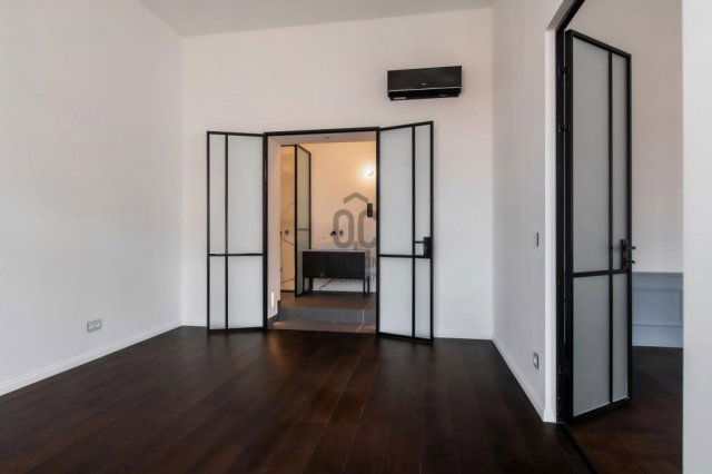 Eladó téglalakás, Budapesten, V. kerületben 750 M Ft, 5 szobás