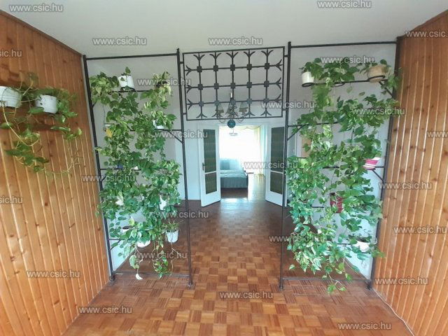 Eladó panellakás, Budapesten, III. kerületben 71.9 M Ft, 3 szobás