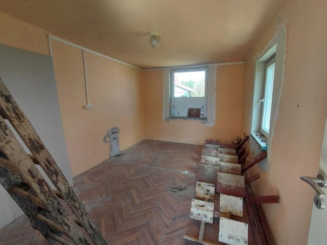 Eladó nyaraló, Ácson 11.84 M Ft, 2 szobás / költözzbe.hu