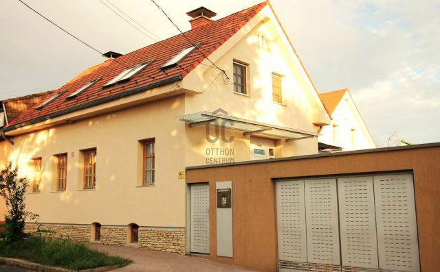 Eladó családi ház, Budapesten, XIX. kerületben, Rákóczi utcában