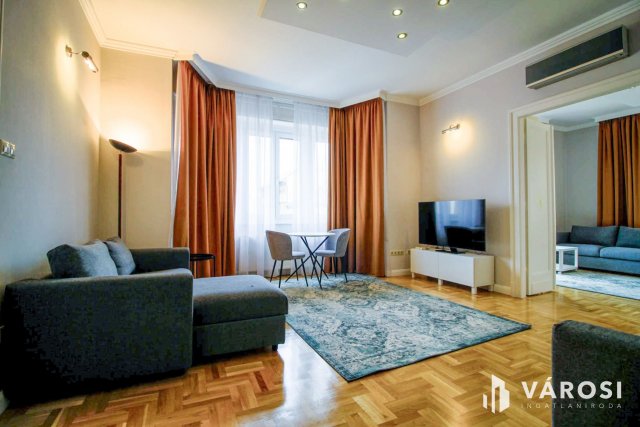 Kiadó téglalakás, albérlet, Budapesten, I. kerületben, 3 szobás