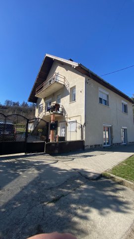 Eladó családi ház, Ozorán 33.9 M Ft, 4 szobás