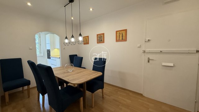 Kiadó panellakás, albérlet, Szegeden, Körtöltés utcában