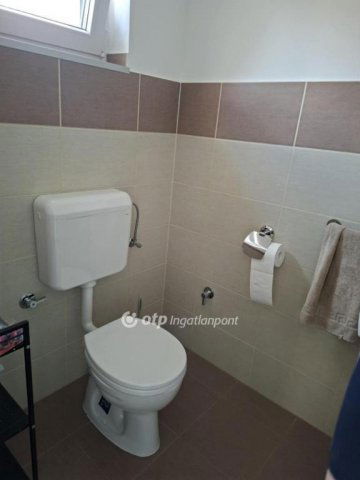 Eladó családi ház, Hajdúböszörményen 62 M Ft, 2 szobás