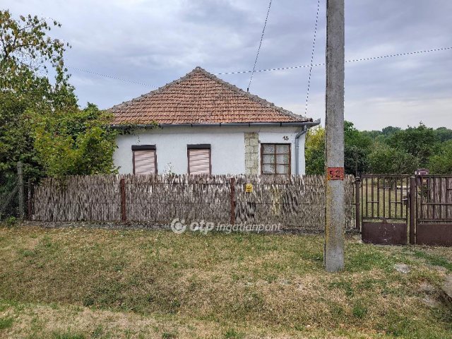 Eladó családi ház, Bodrogolasziban 11.5 M Ft, 2 szobás