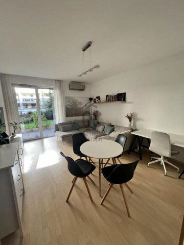 Eladó téglalakás, Budapesten, VIII. kerületben 82 M Ft, 2 szobás