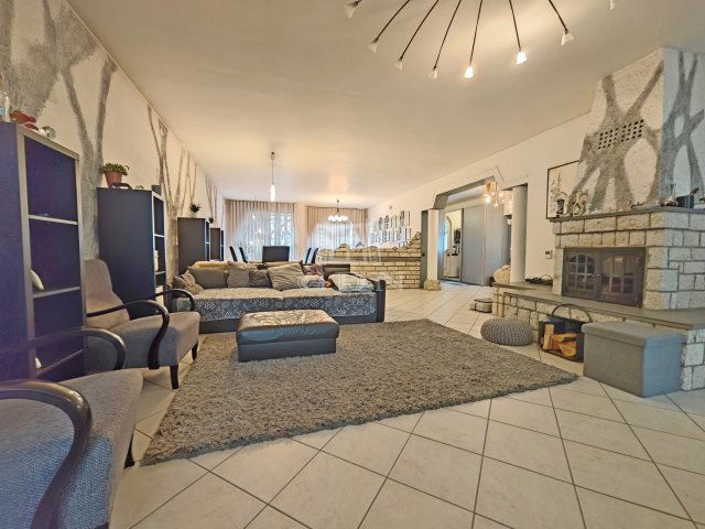 Eladó családi ház, Miskolcon 117 M Ft, 5+1 szobás