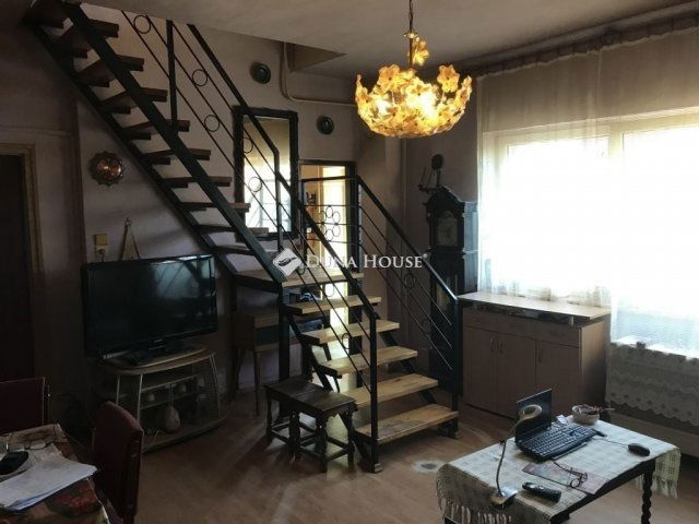 Eladó családi ház, Székesfehérvárott 89 M Ft, 4 szobás